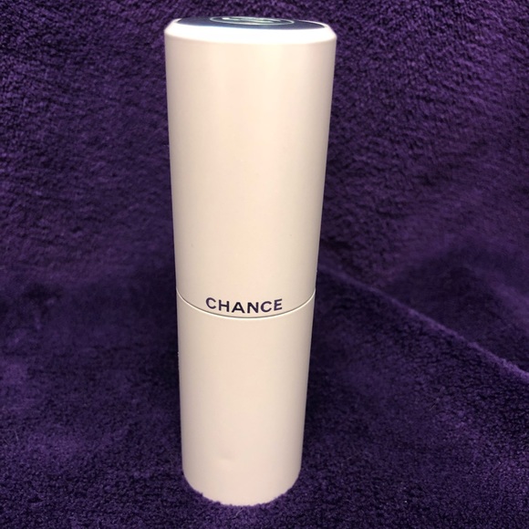 CHANEL Other - Twist and stray chance Chanel toilette